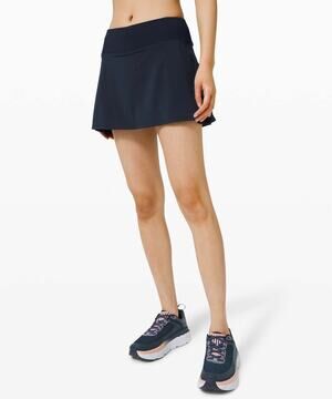 Lululemon Play Off The Pleats Skirt *13"
True Navy Size 6